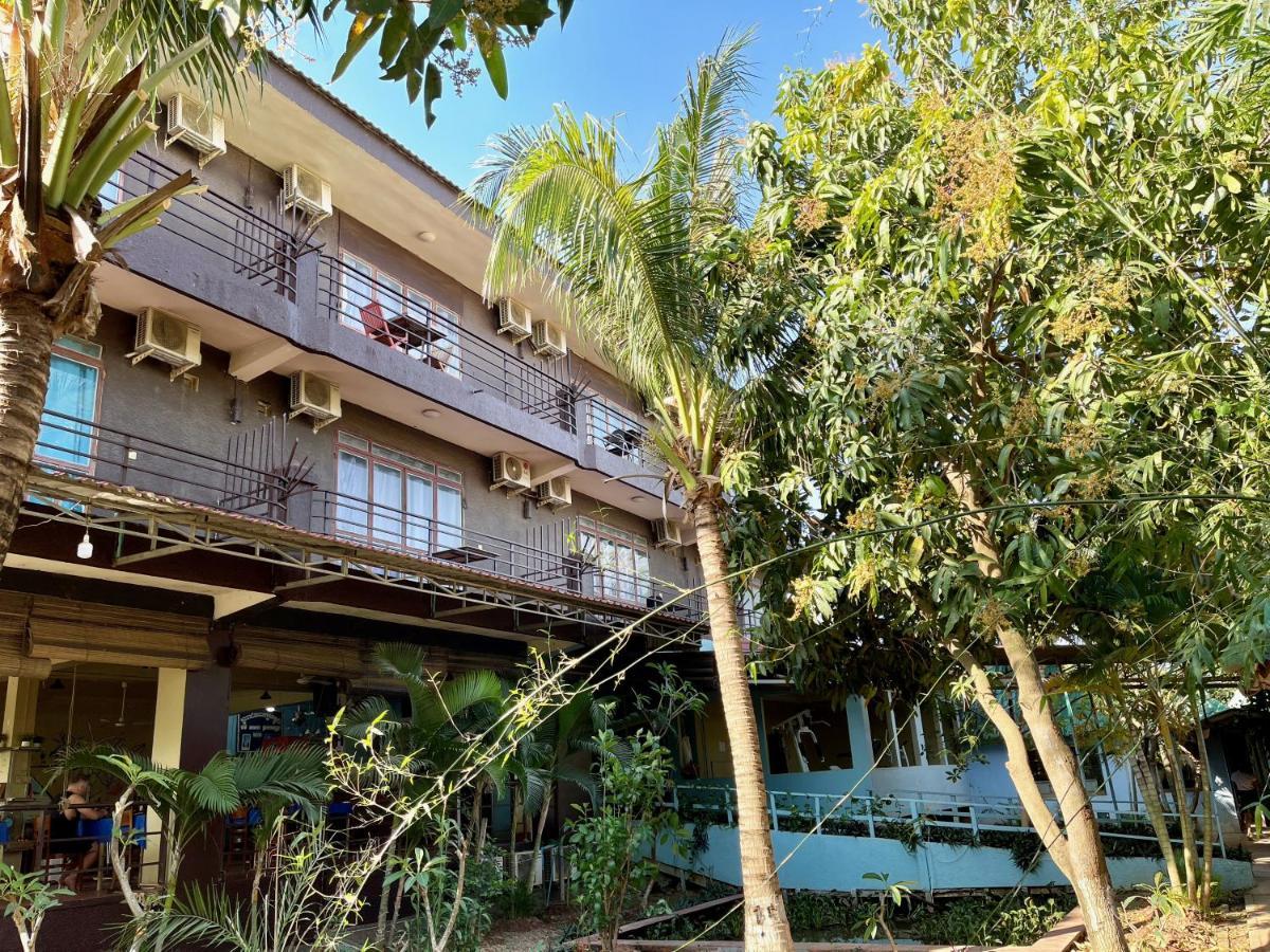 River Dolphin Hotel Kratie Exterior photo