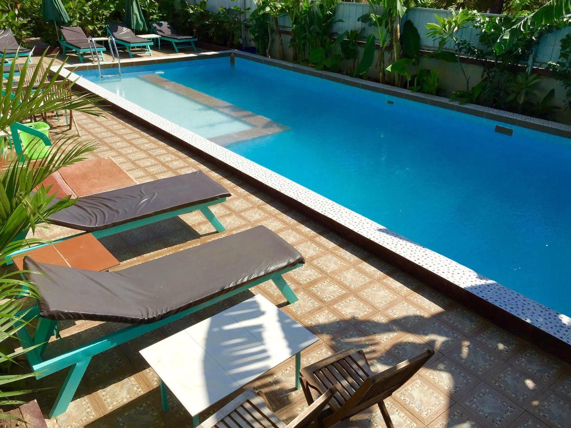 River Dolphin Hotel Kratie Exterior photo